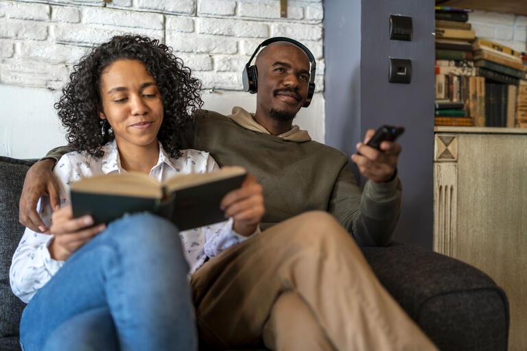 Connectez vos écouteurs à votre télé