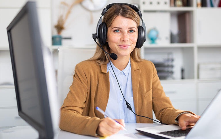service woman earphone microphone pen