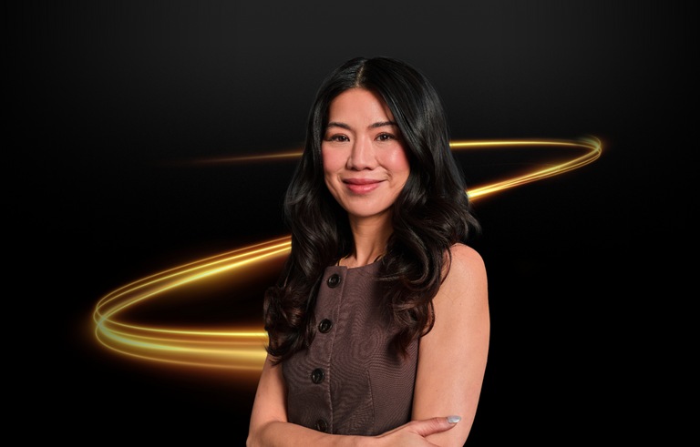 Femme Videotron Fibre noire