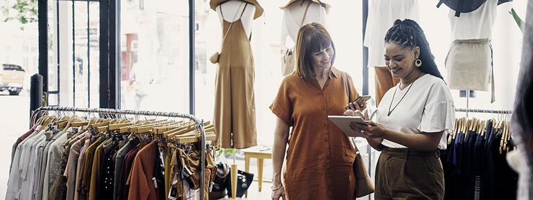 shop clothes 1072x404  