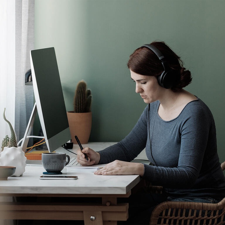 office woman earphone