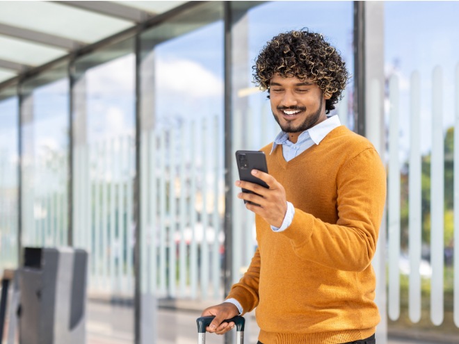 Combien y a-t-il, annuellement, de jours en déplacement à l’extérieur du Canada?