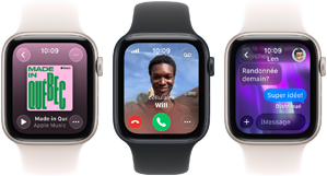 Trois Apple Watch SE 3 côte à côte, la première affiche l’app Apple Music, la deuxième un appel entrant, et la troisième un échange iMessage