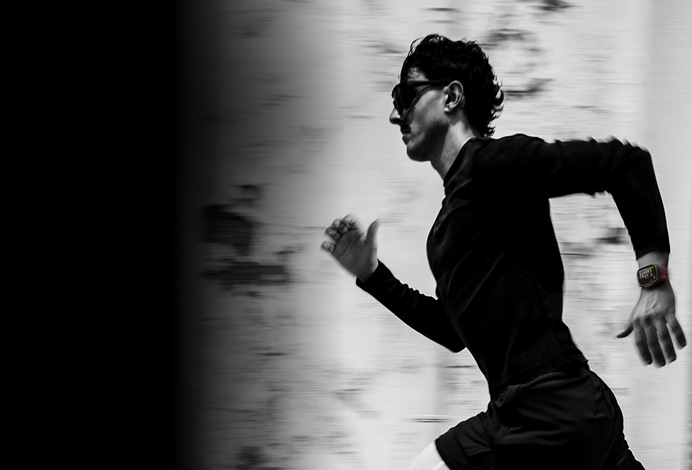 A person running while wearing Apple Watch Ultra 4