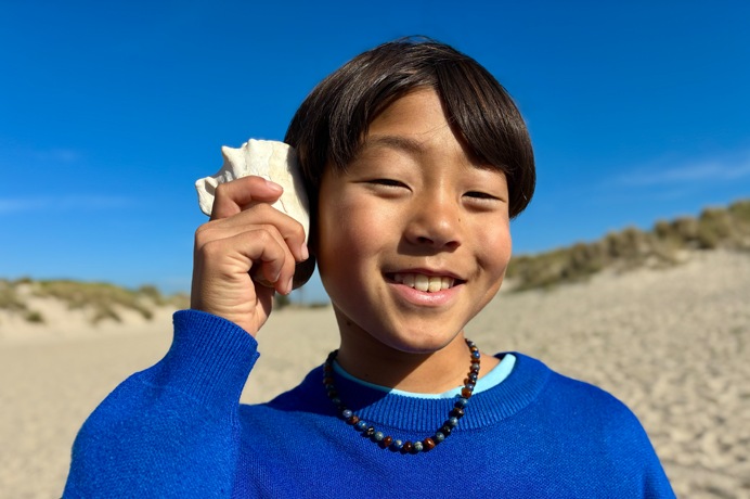 Photo prise avec la caméra Fusion 48 Mpx, fonctionnalité de portraits nouvelle génération en cours d’utilisation, mise au point sur un visage