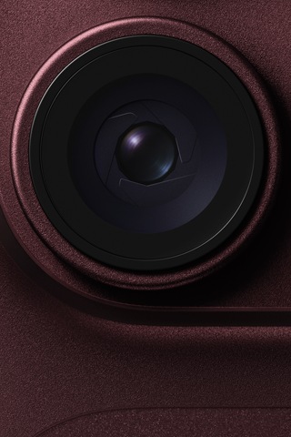L’objectif à ouverture variable de la caméra principale, mis en évidence sur un iPhone 18 Pro bourgogne